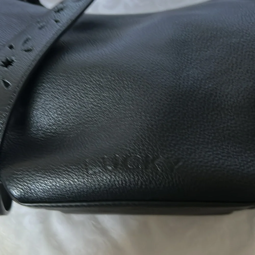 Lucky Brand Black Leather Sling Shoulder Bag - Picture 4 of 11